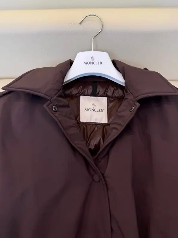 Moncler Жіноча довга пухова куртка — Фото 2
