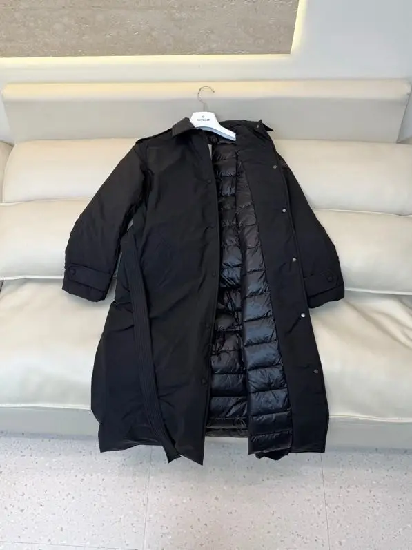 Moncler Women's long feather jacket — Photo 5