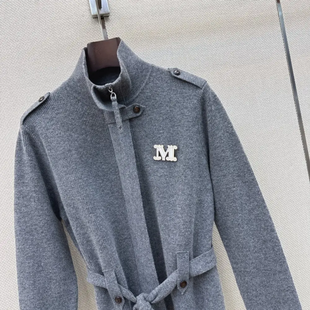 Moncler Woolen cardigan-rack from brooch — Photo 2