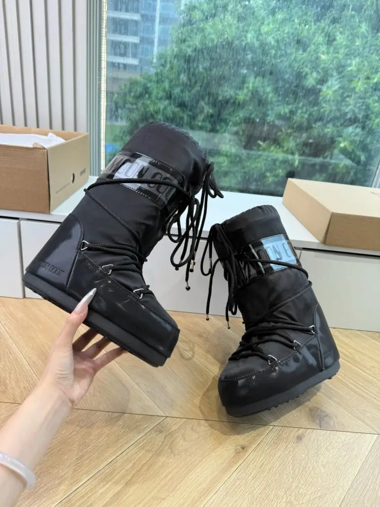 Moon Boot — Чоботи жіночі зимові