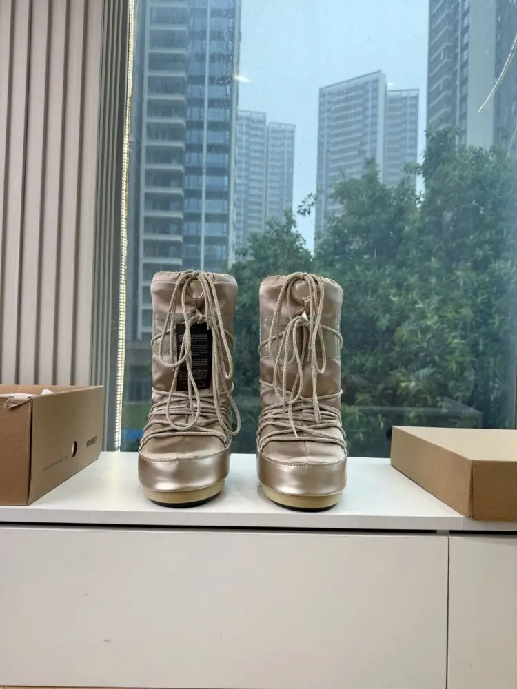 Moon Boot Boots women's winter — Photo 2