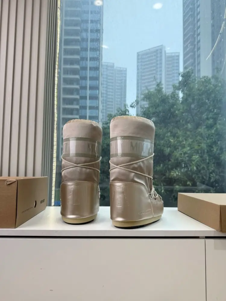 Moon Boot Boots women's winter — Photo 4
