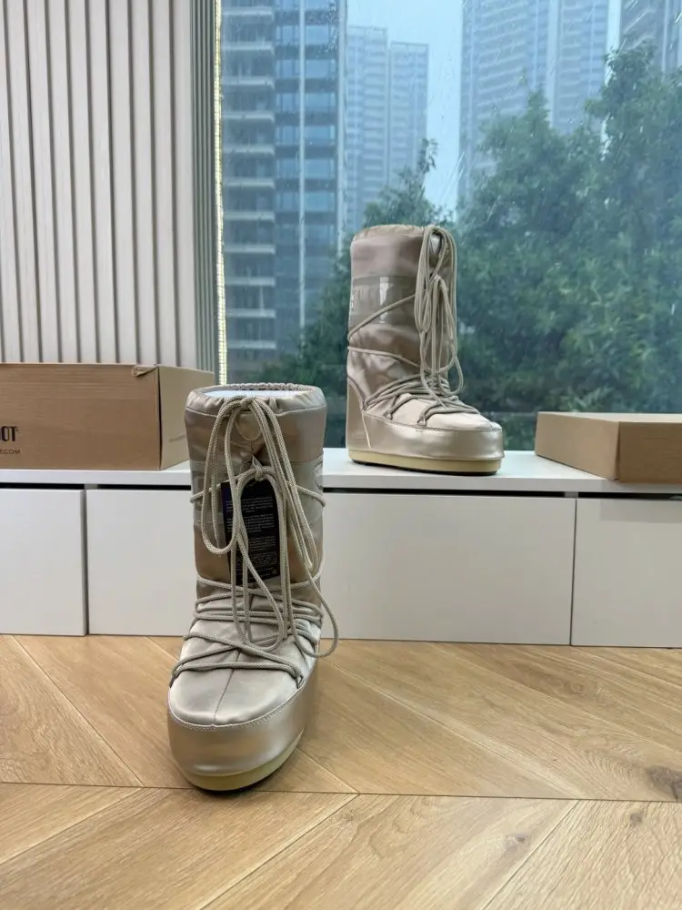 Moon Boot Boots women's winter — Photo 5
