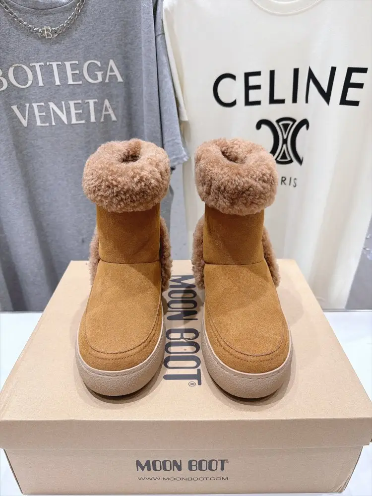Boots women's