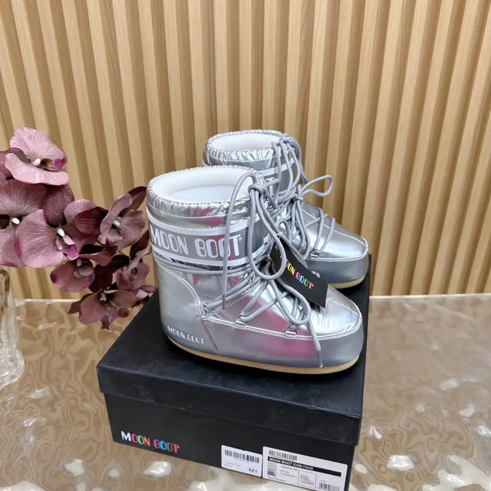 Moon Boot — Ugg boots