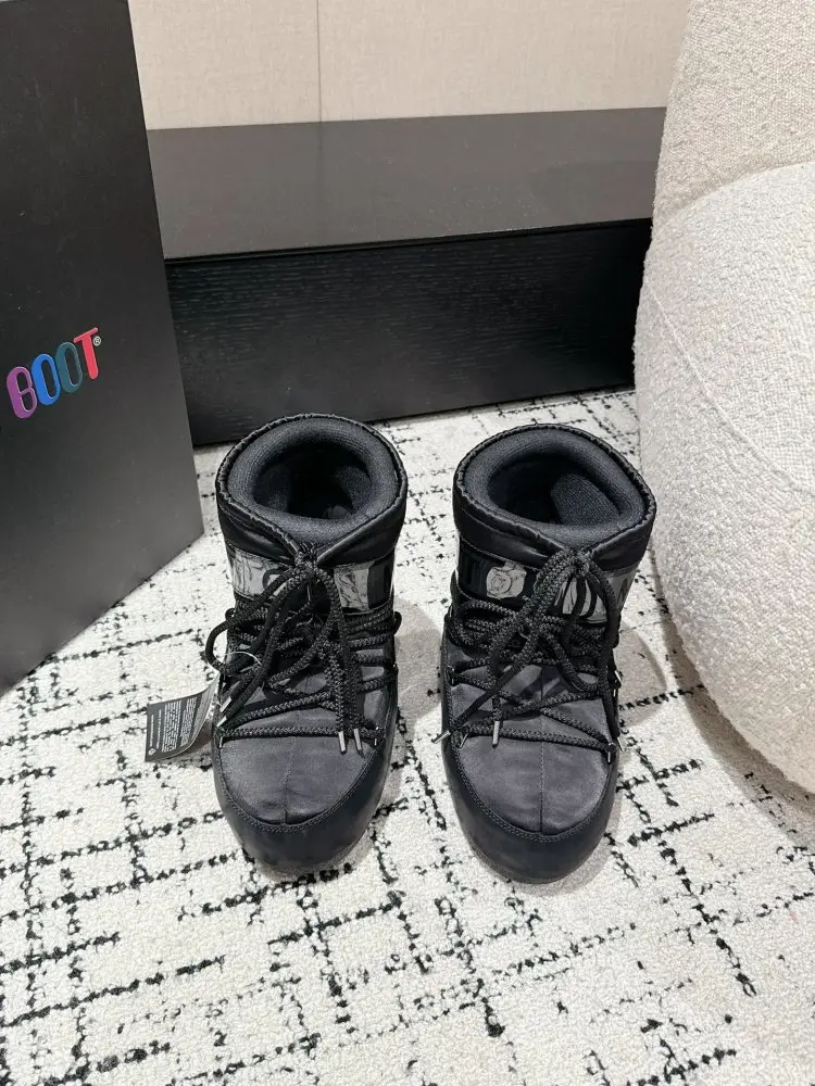 Moon Boot — Ugg boots