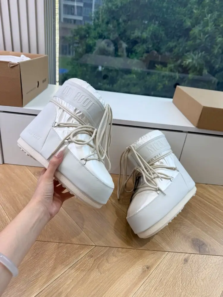Moon Boot — Ugg boots