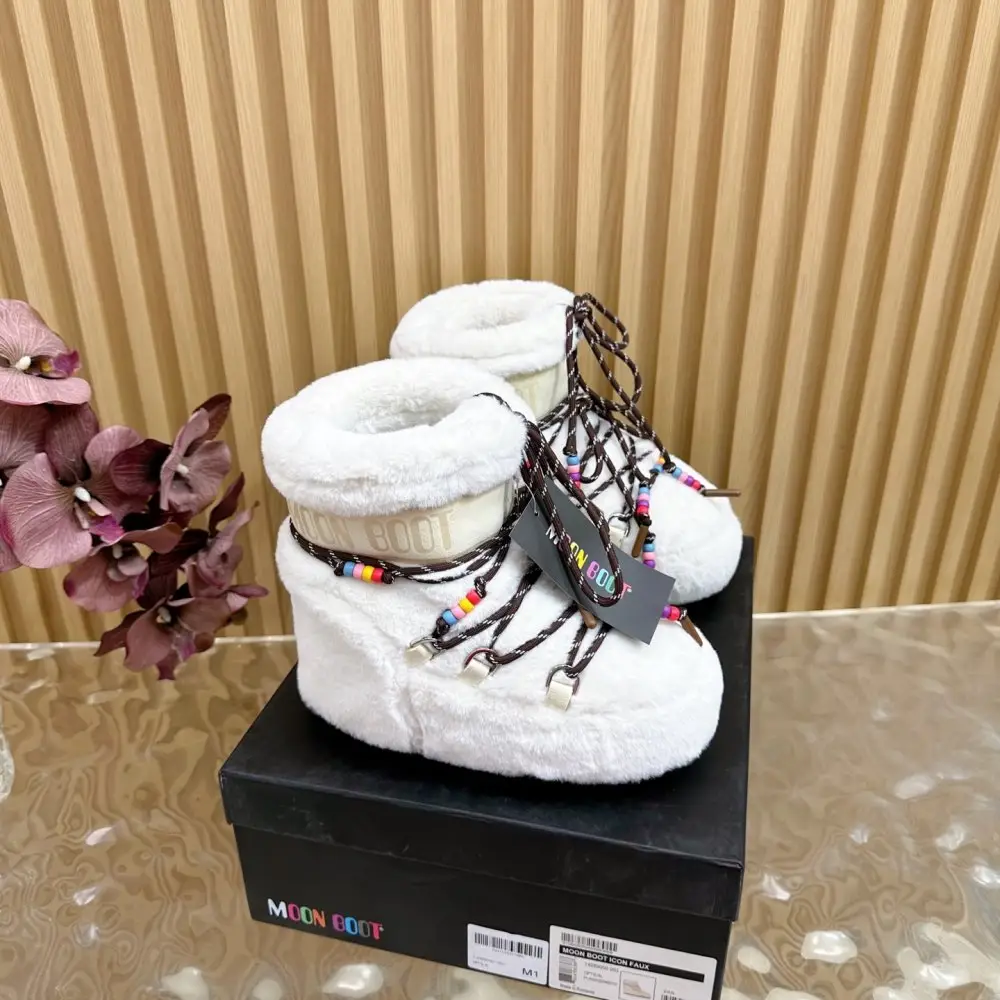 Moon Boot — Ugg boots