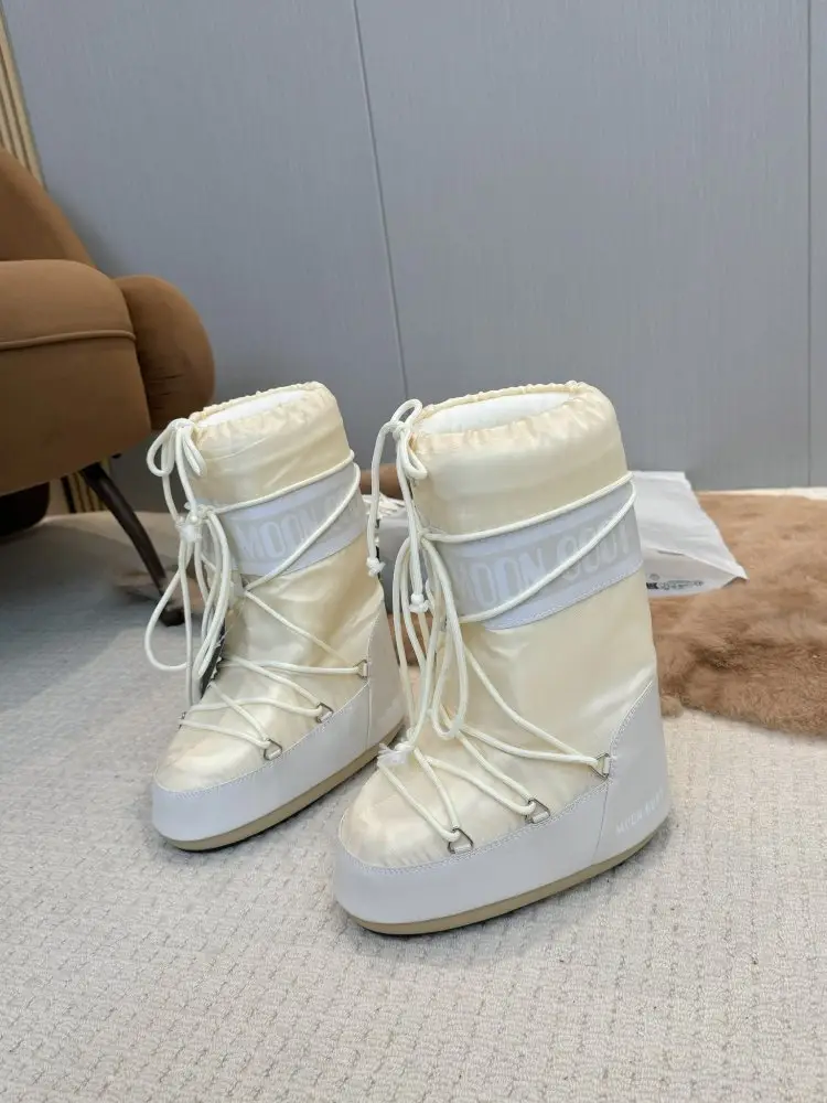 Moon Boot — Ugg boots