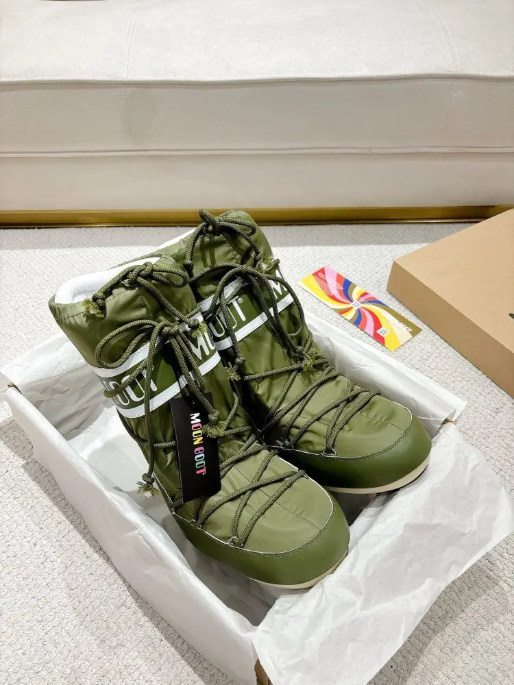 Moon Boot — Ugg boots