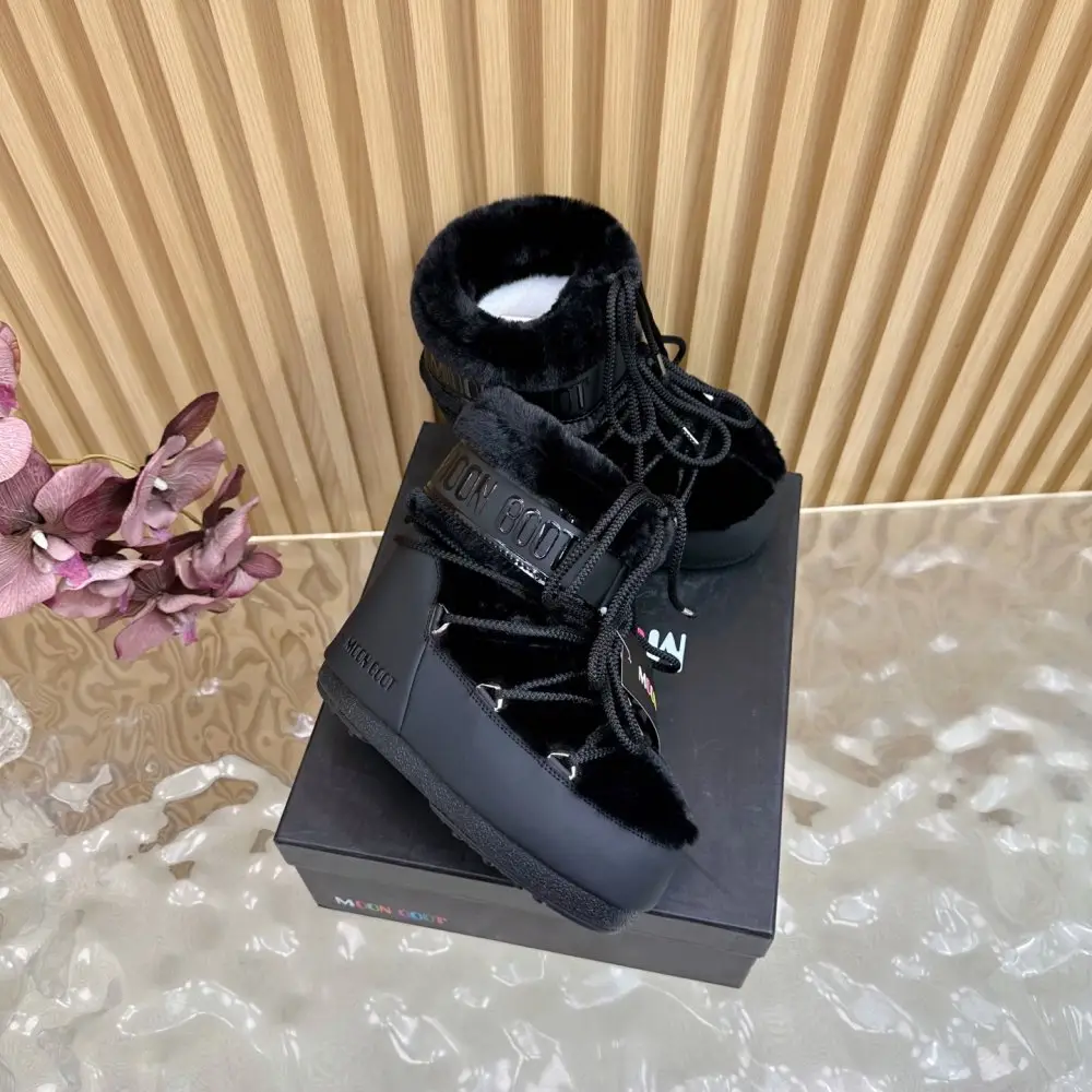 Moon Boot — Ugg boots