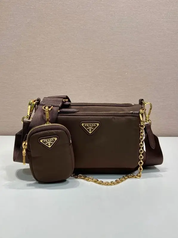 Prada — Сумка через плечо Re-Nylon 20 см