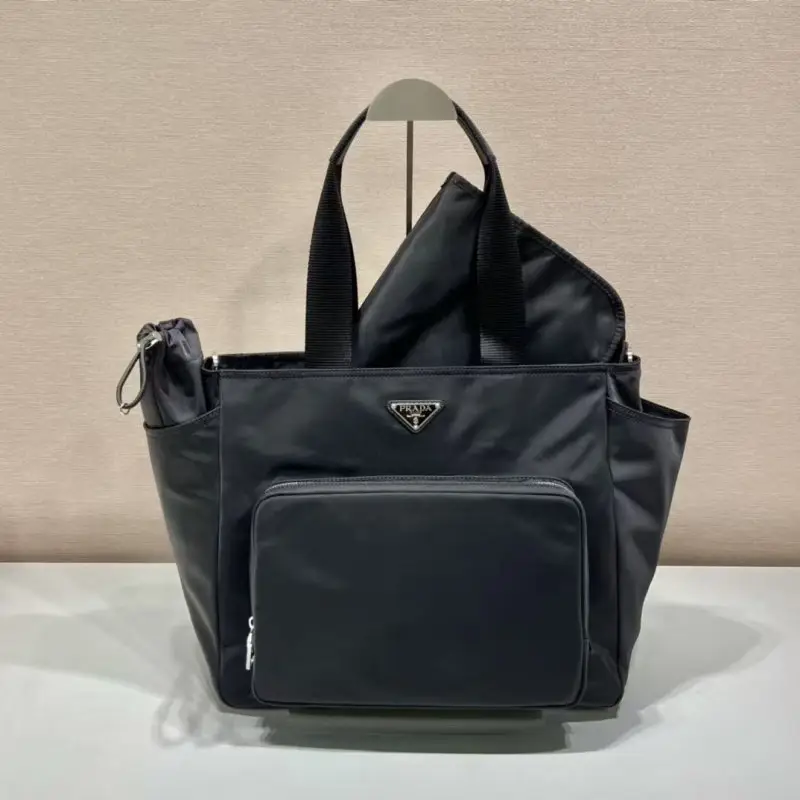 Prada — Сумка для подгузников Re-Nylon 35 см 1BG102