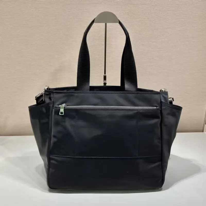 Prada Сумка для подгузников Re-Nylon 35 см 1BG102 — Фото 5