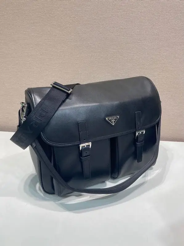 Prada A bag messenger 35 cm 2VD072A of veal skin — Photo 5