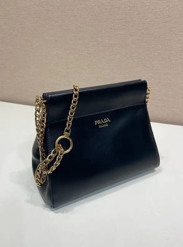 Prada Сумка на плечо Enchaîné 22 см кожаная 1BC263 — Фото 4