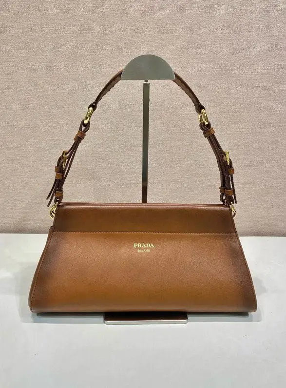 Prada — Сумка на плече Enchaîné 32 см шкіряна 1BC262