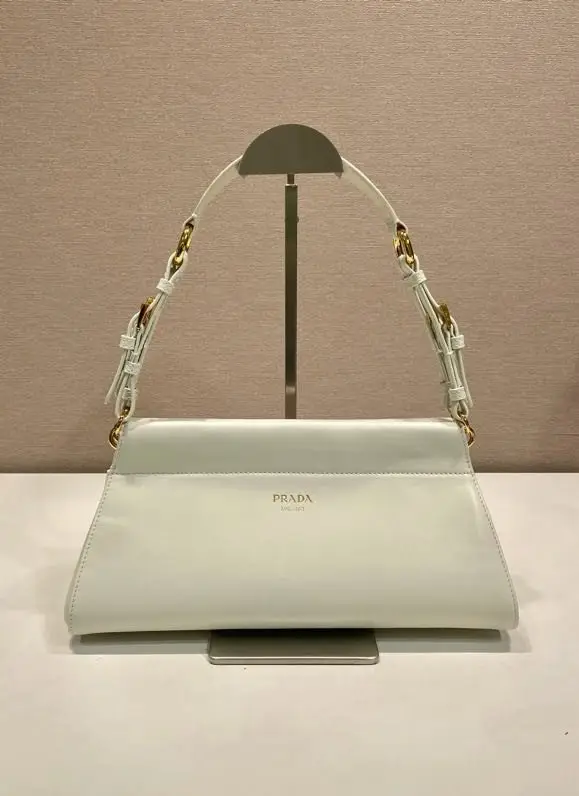 Prada — A bag on shoulder Enchaîné 32 cm leather 1BC262