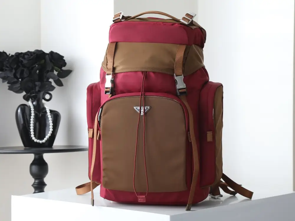 Prada — Backpack male Re-Nylon