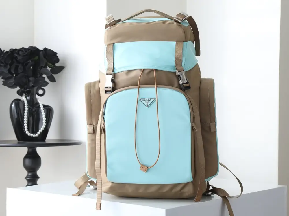Prada — Backpack male Re-Nylon