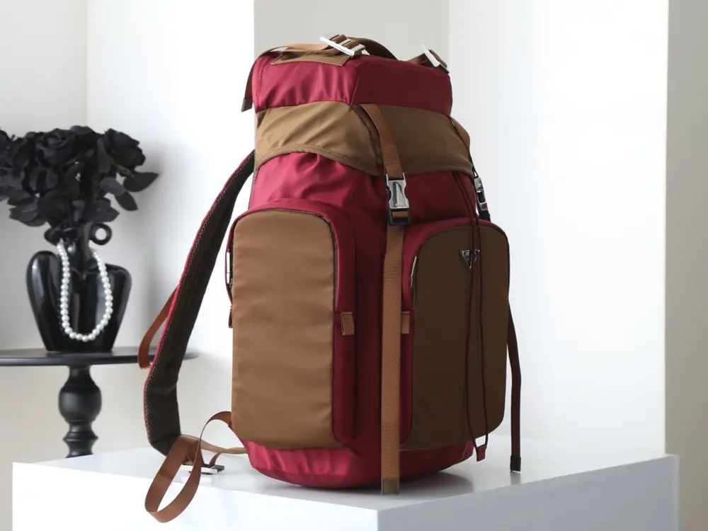 Prada Backpack male Re-Nylon — Photo 2