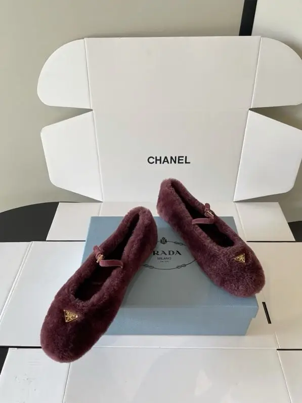 Prada Балерины из овчины — Фото 2