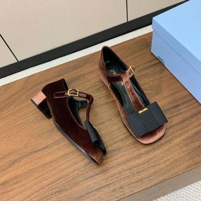 Prada Бархарные shoes-Mary Jane from T-neck strap and bow — Photo 2