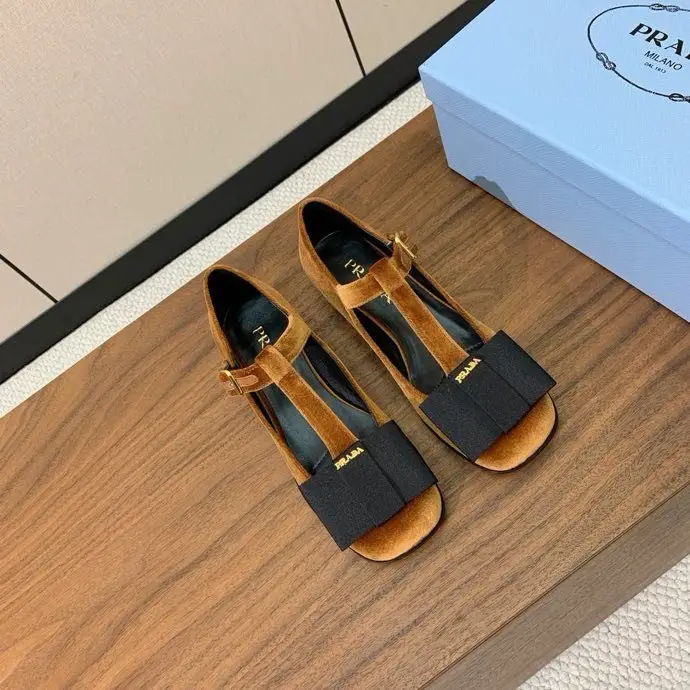 Prada Бархарные shoes-Mary Jane from T-neck strap and bow — Photo 4