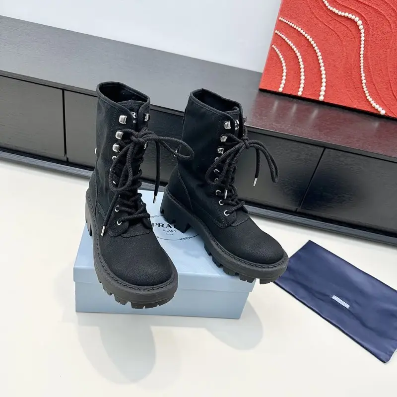 Prada — Черевики шкіряні жіночі