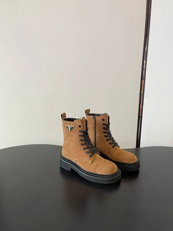 Prada — Черевики шкіряні жіночі