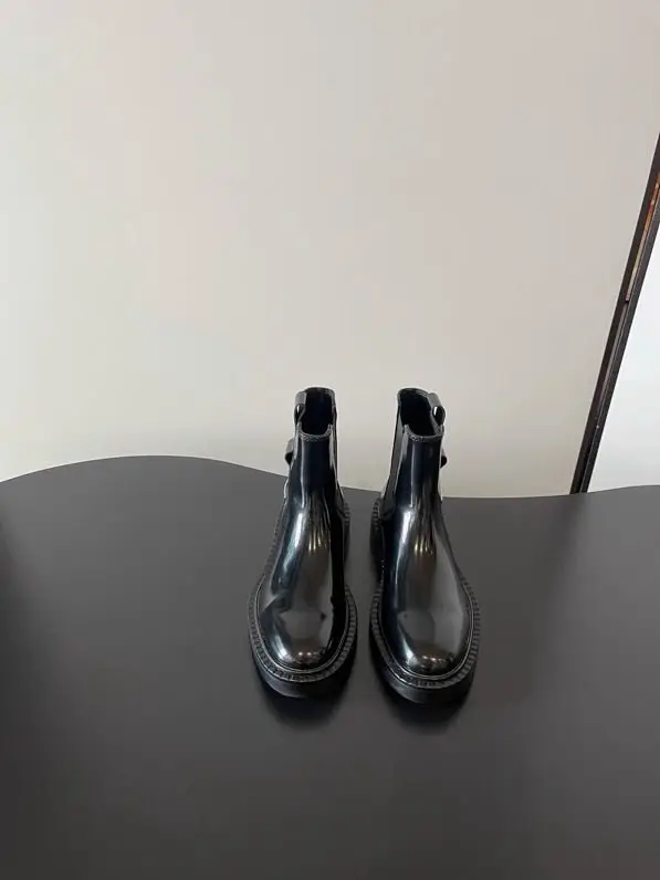 Prada Ботинки кожаные женские — Фото 3