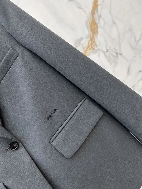 Prada Classical blazer оверсайз — Photo 3