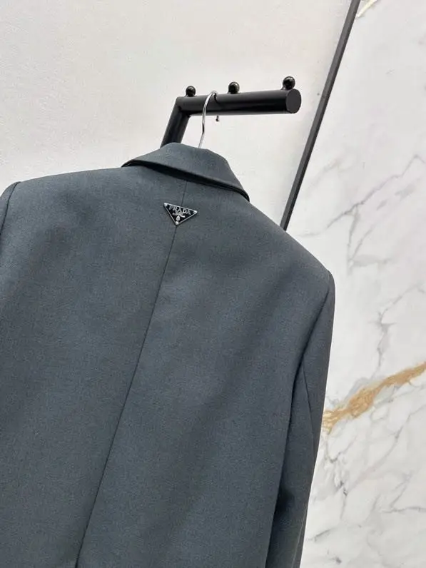 Prada Classical blazer оверсайз — Photo 4