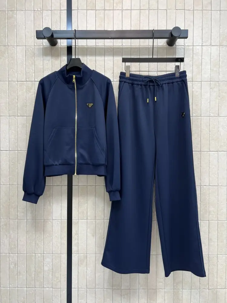 Prada — Costume female