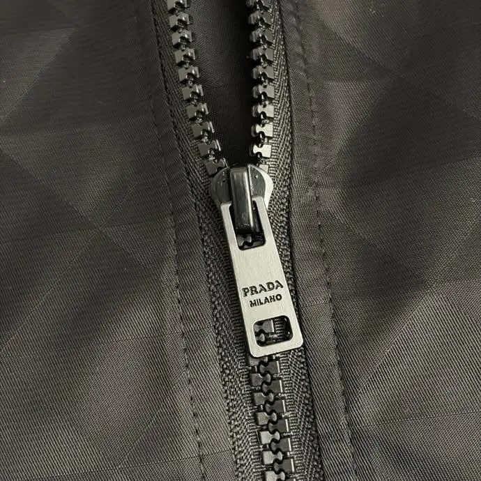 Prada Костюм жіночий — Фото 2