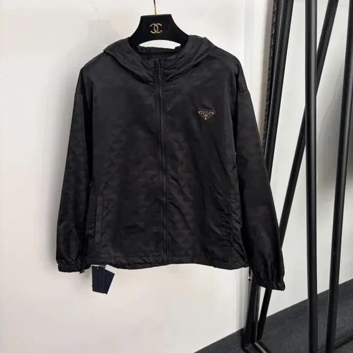 Prada Костюм жіночий — Фото 3