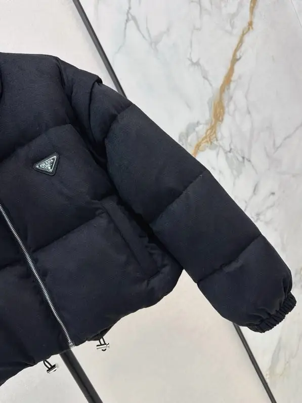 Prada Down jacket female — Photo 5