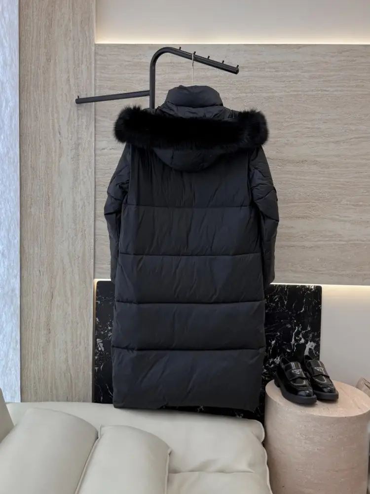 Prada Куртка пуховик c воротником из лисьего меха — Фото 2
