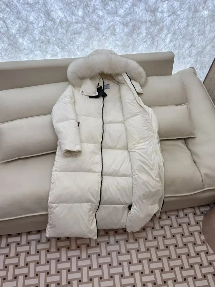 Prada Куртка пуховик c воротником из лисьего меха — Фото 4