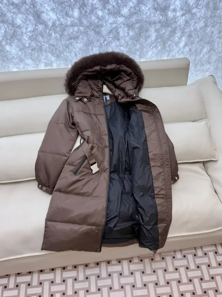 Prada Jacket Down jacket women's from big collar of fox fur — Photo 4