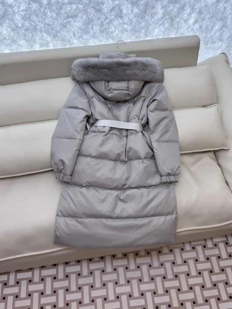 Prada Jacket Down jacket women's from big collar of fox fur — Photo 5