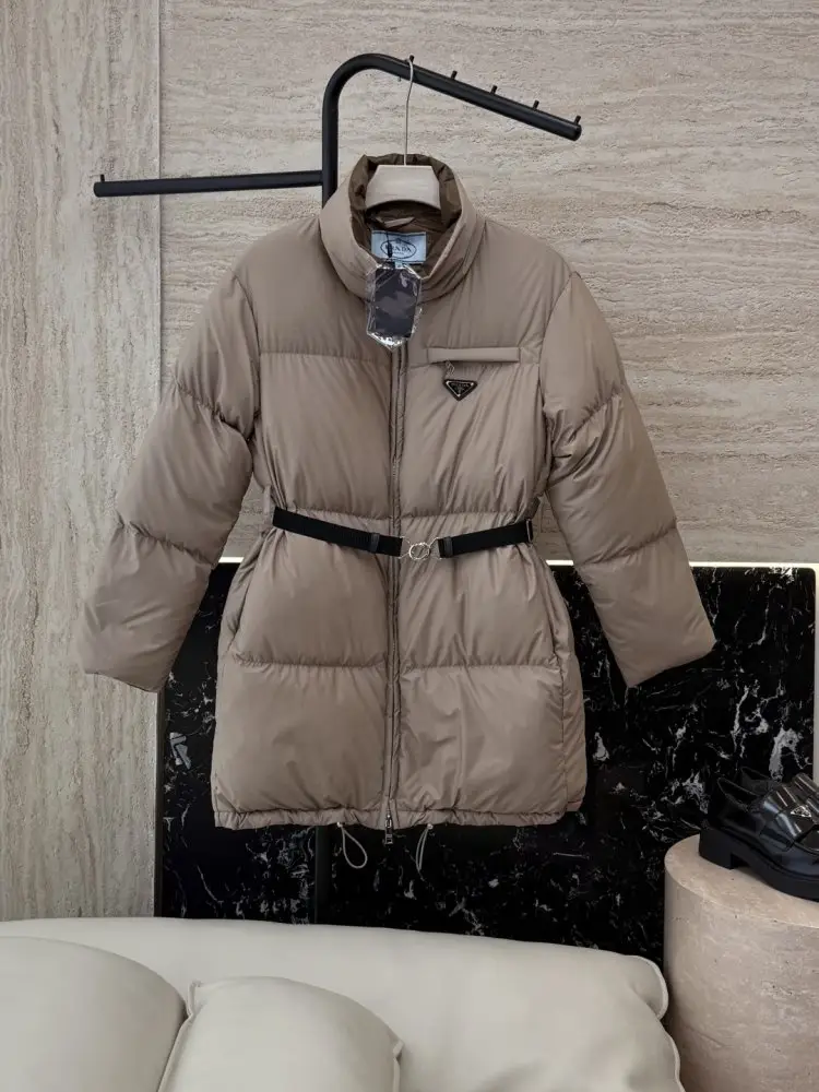 Prada — Куртка пуховик жіноча