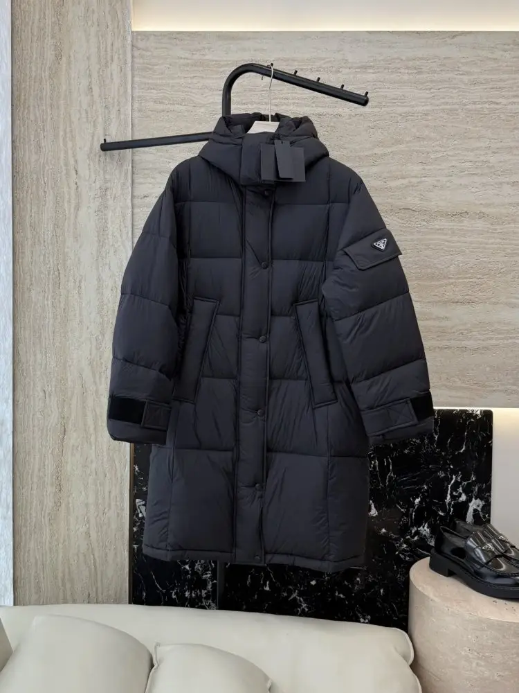 Prada — Куртка пуховик жіноча