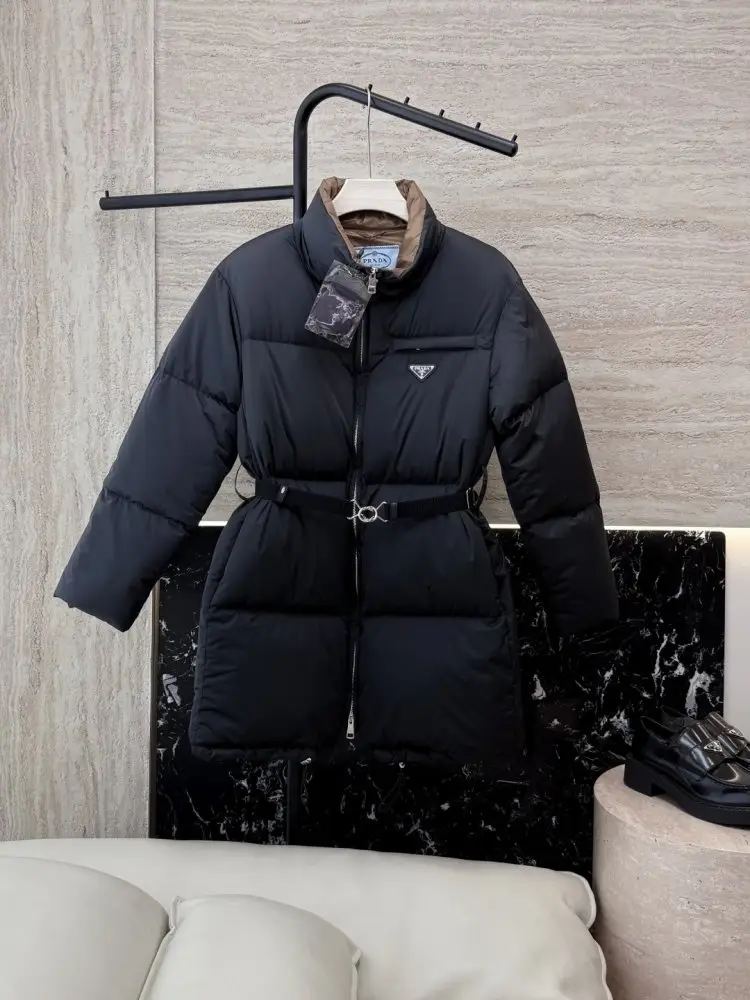 Prada — Куртка пуховик жіноча