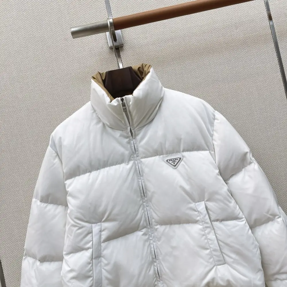 Prada Куртка пуховик жіноча — Фото 2