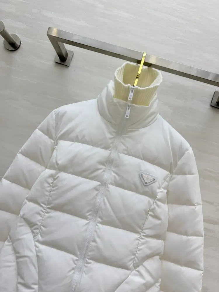 Prada Куртка пуховик жіноча — Фото 2