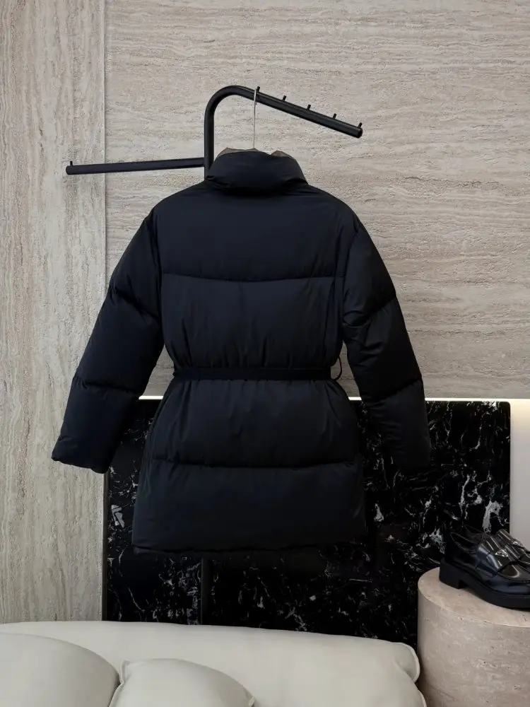 Prada Куртка пуховик жіноча — Фото 2
