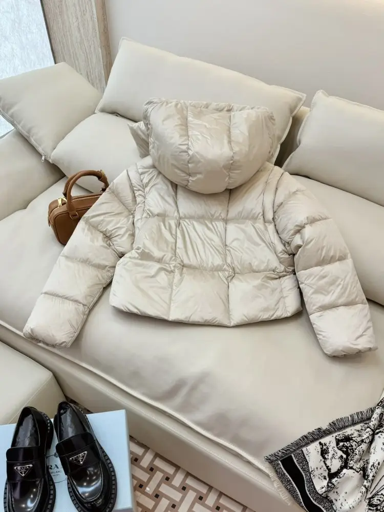Prada Куртка пуховик жіноча — Фото 2