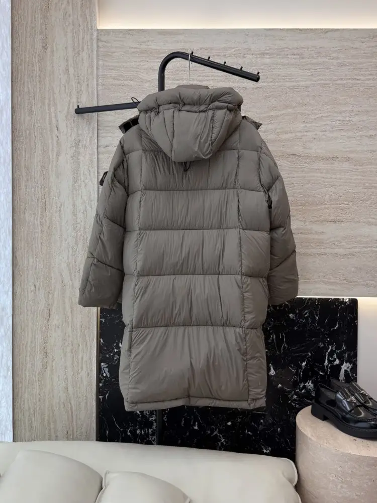 Prada Куртка пуховик жіноча — Фото 2