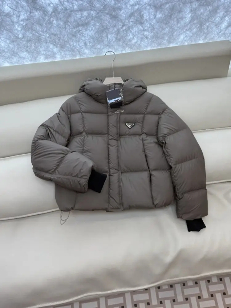 Prada Куртка пуховик жіноча — Фото 3